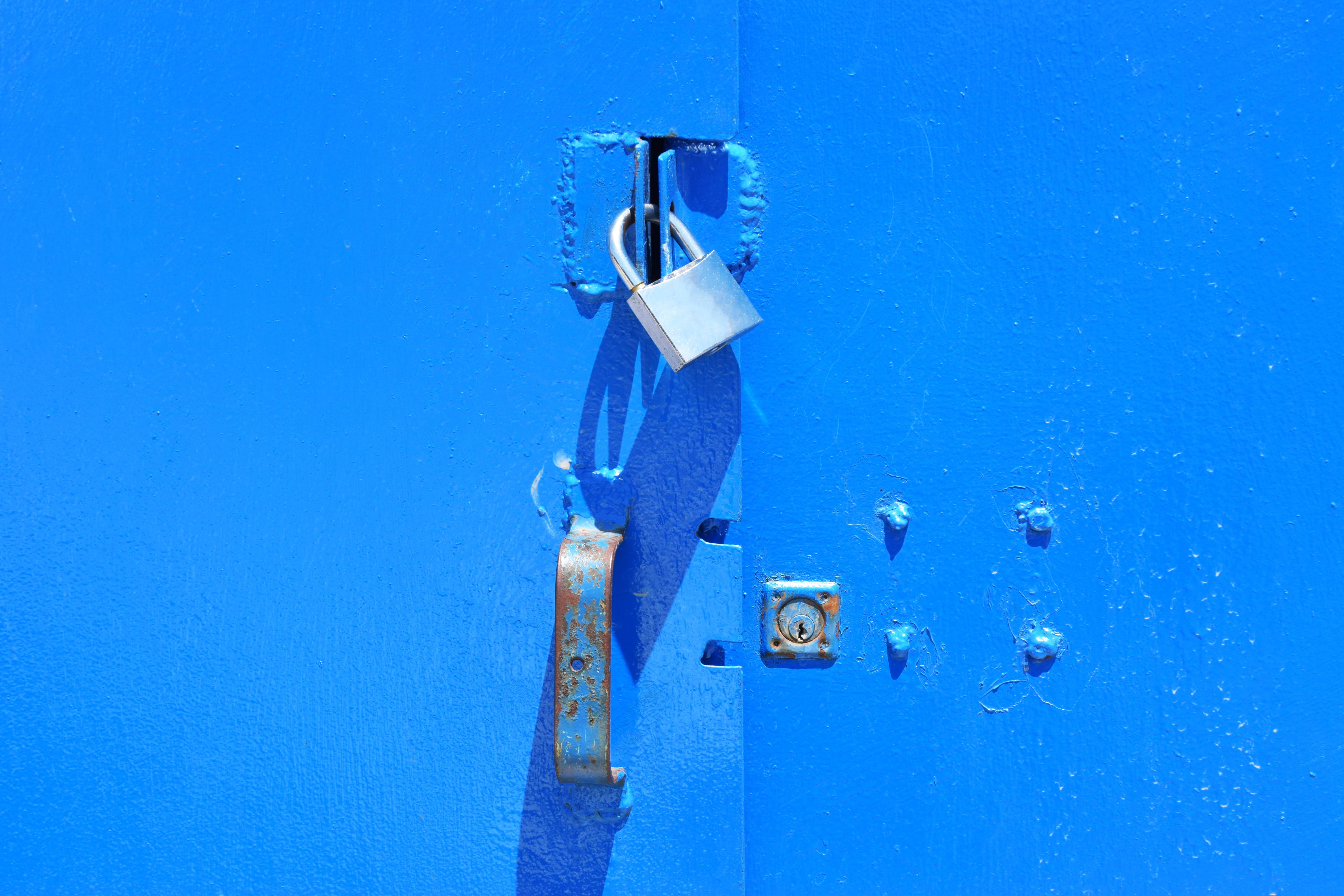 Secure Your Belongings With These 5 Anti-Theft Accessories