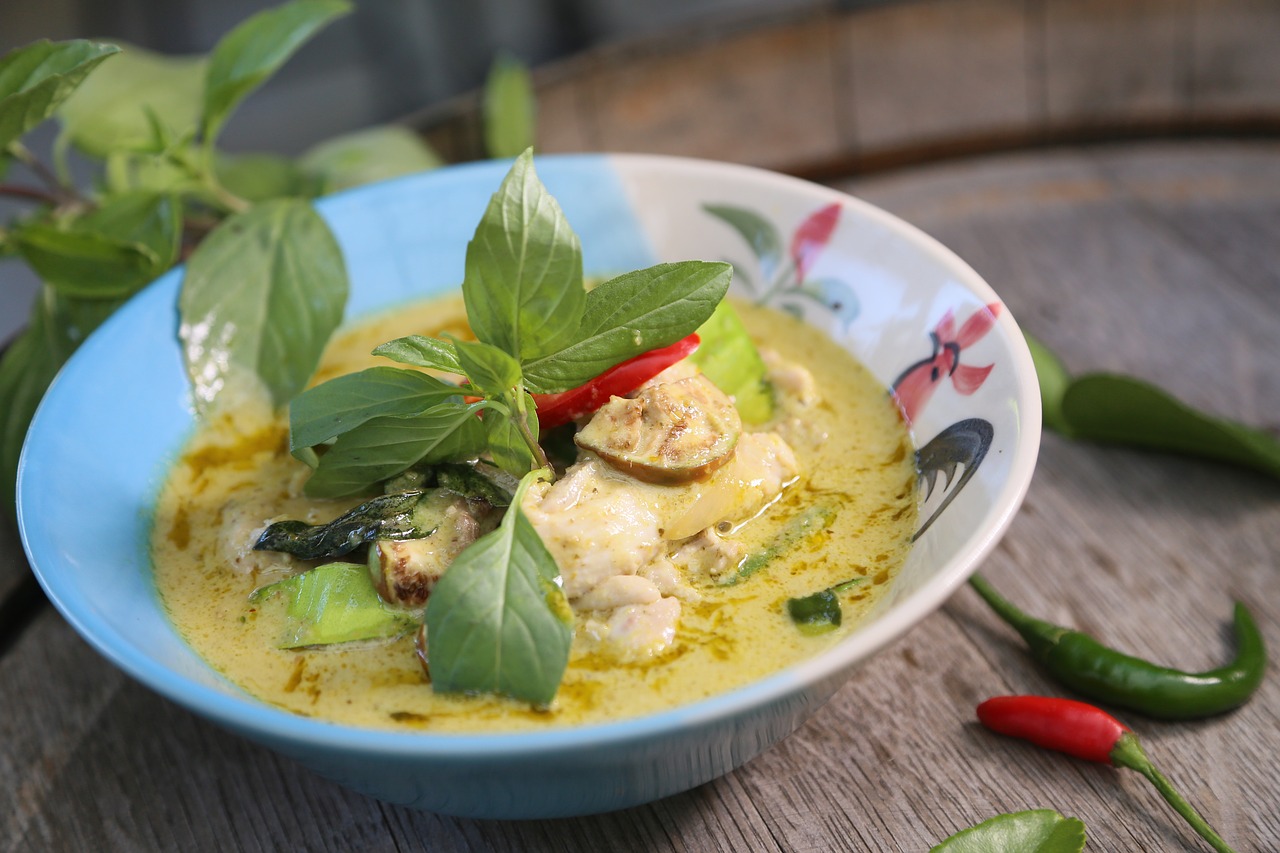 7 Popular Thai Dishes You Shouldn’t Miss Out