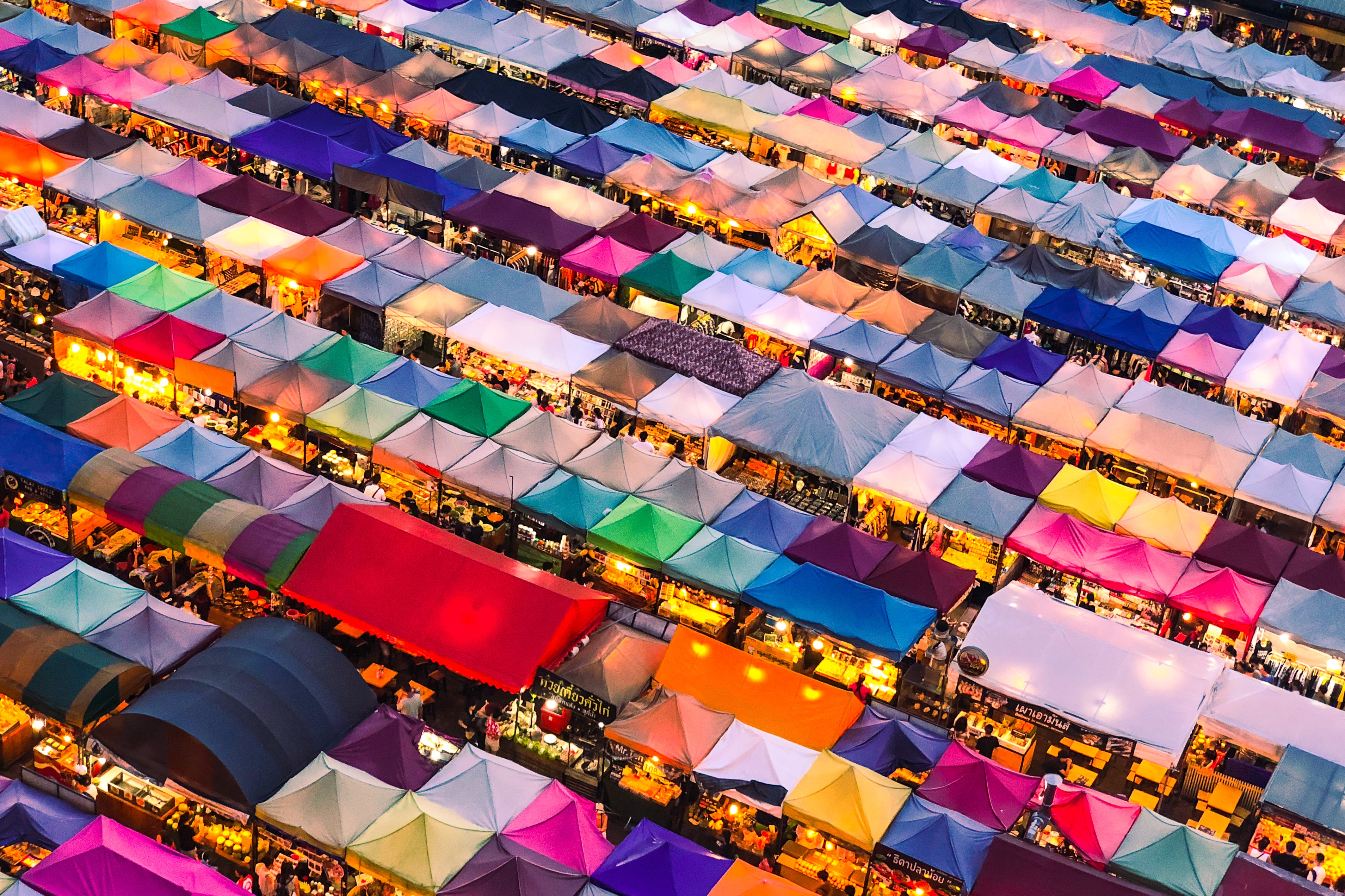 Explore the Top 5 Night Markets in Bangkok