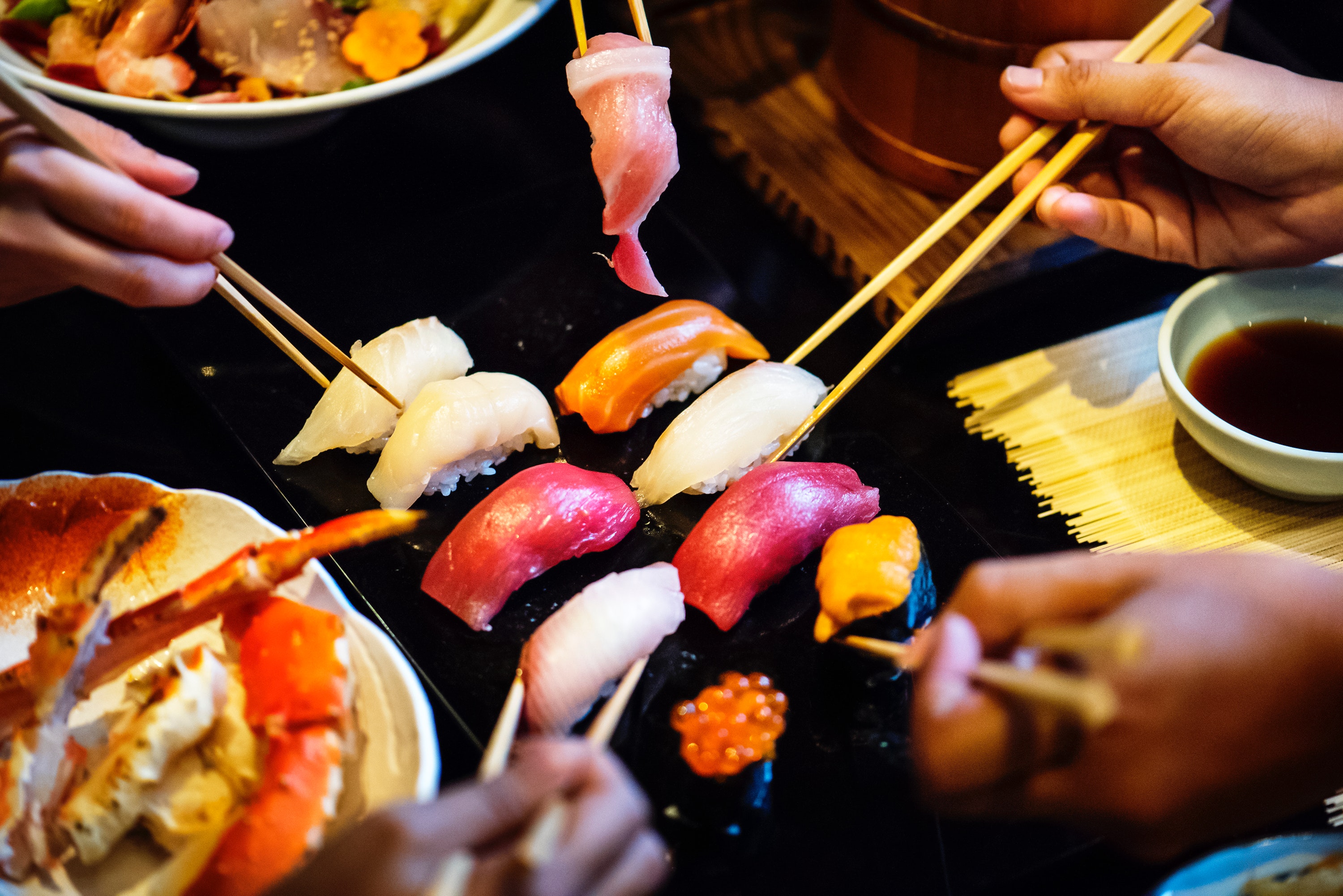 CP值高、新鮮海鮮丼飯:坐著做ちらし寿司