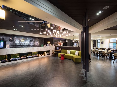 MRT Fuzhong Station에서 도보 1 분 수하물 보관