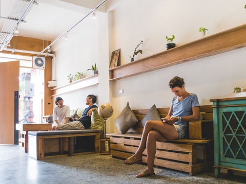 Hualien Train Station Front Exitから徒歩10 分 荷物預かり