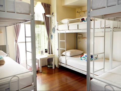 5 minute(s) from Chiayi Train Station luggage storage