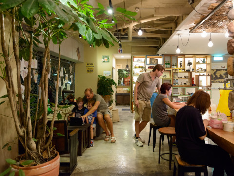 Hualien Train Station에서 도보 3 분 수하물 보관