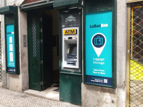 3 minutes desde Subway Rossio Station almacenamiento de equipaje
