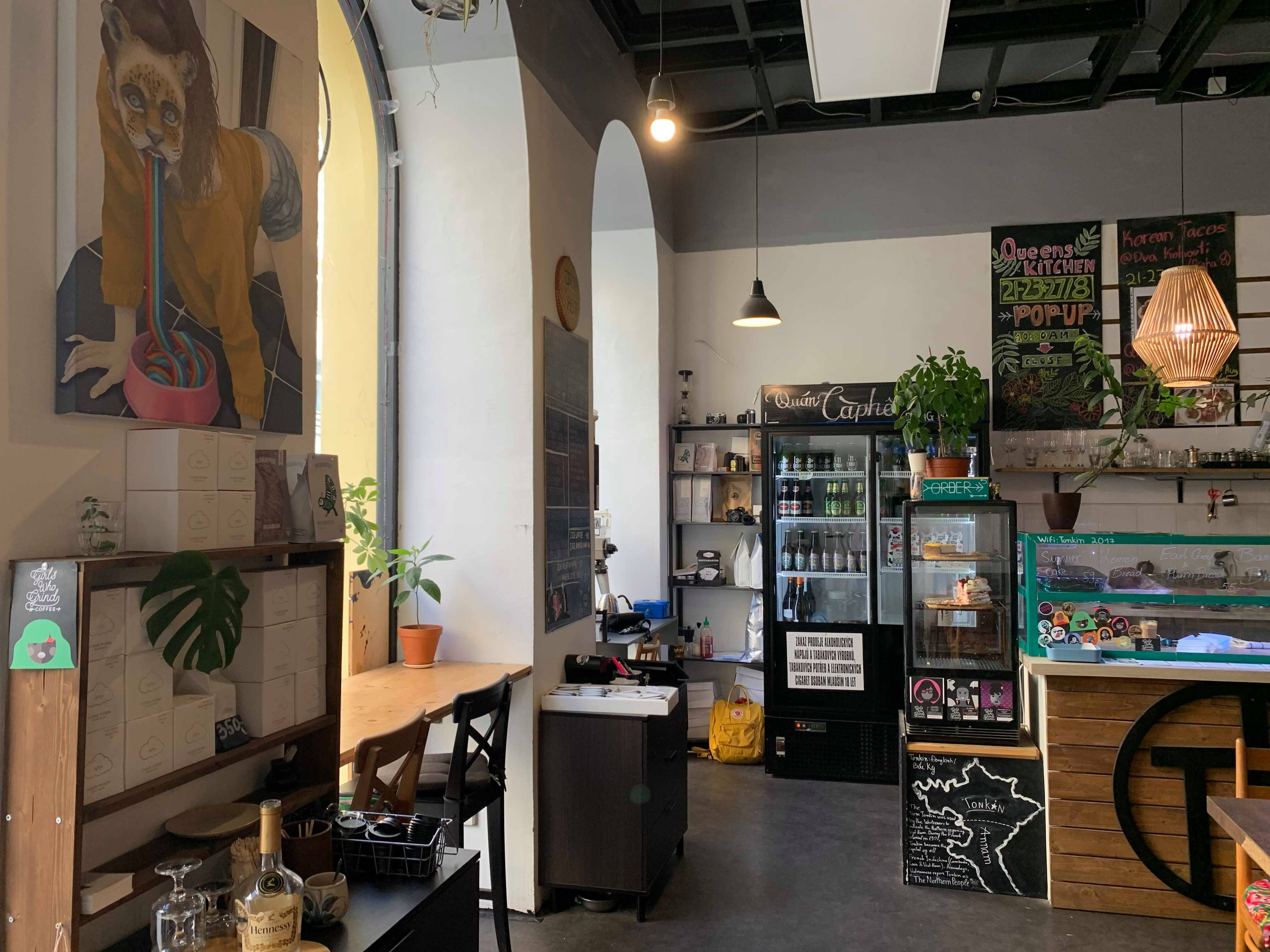 Main train station (Hlavni Nadrazi)