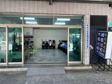 距離台南轉運站 步行3 分鐘 行李寄放