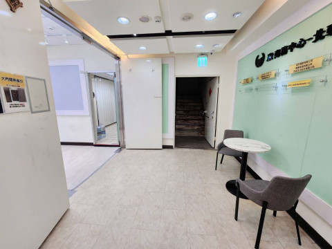 距離捷運台北車站Z2出口 步行2 分鐘 行李寄放