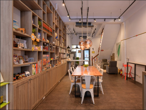 距離花蓮火車站西出口 步行4 分鐘 行李寄放