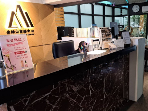 5 minuto(s) desde MRT Taipei Main Station, Exit Z4 almacenamiento de equipaje